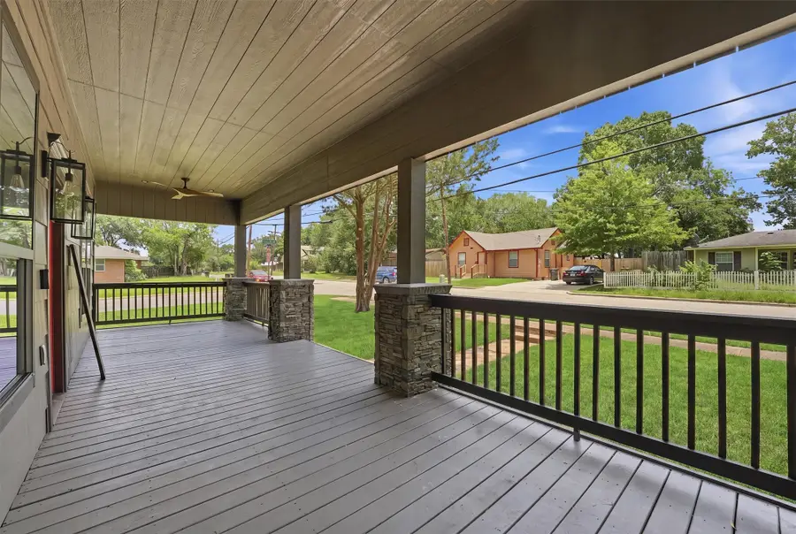 915 North Roberson St, Conroe, TX 77301 - #2