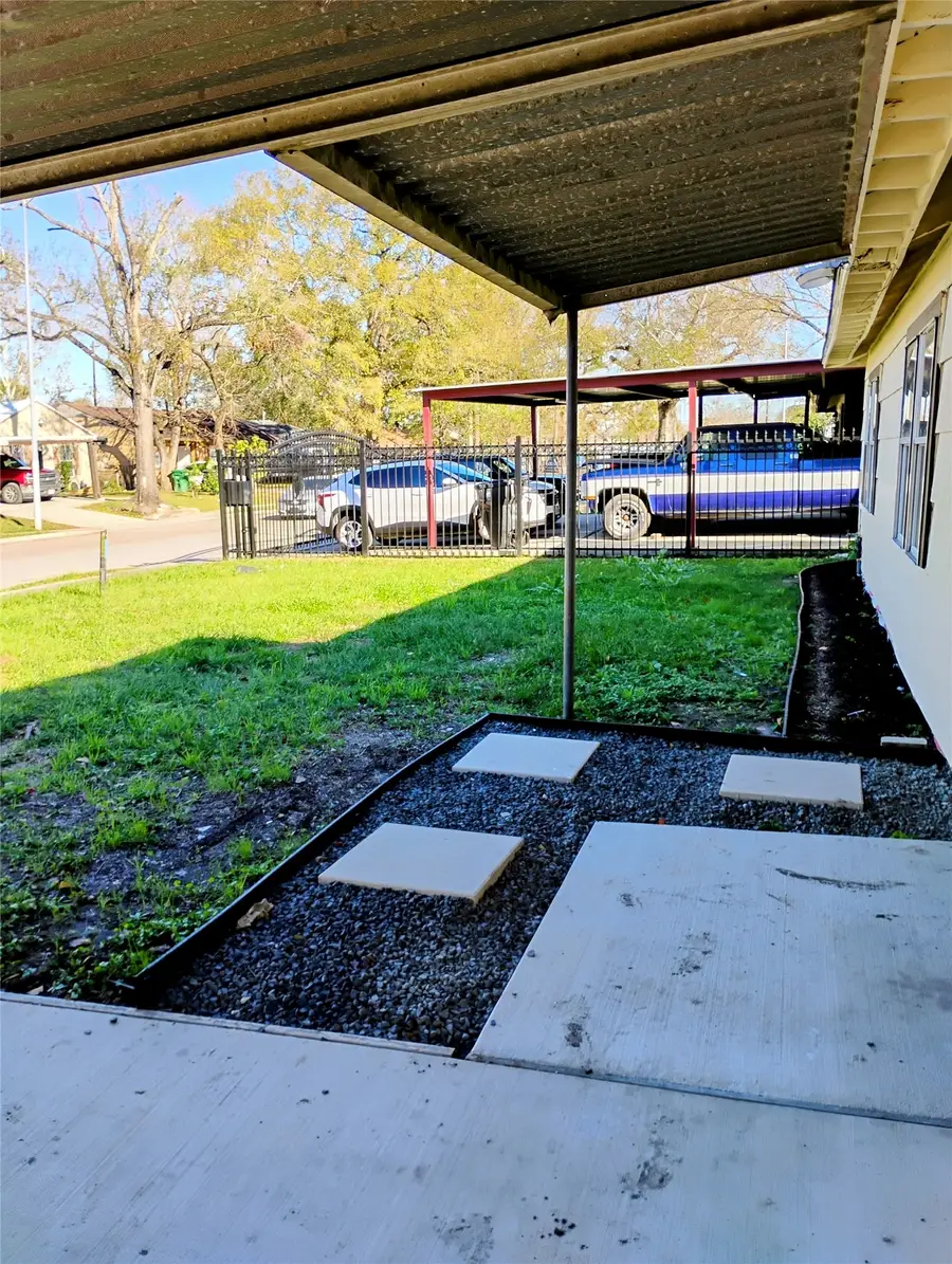 5810 Southseas Street, Houston, TX 77033 - #2