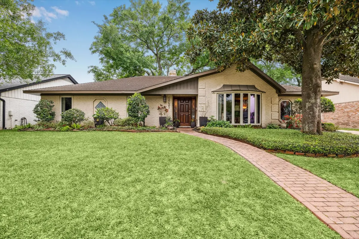 10607 Riverview Drive, Houston, TX 77042 - Image #1