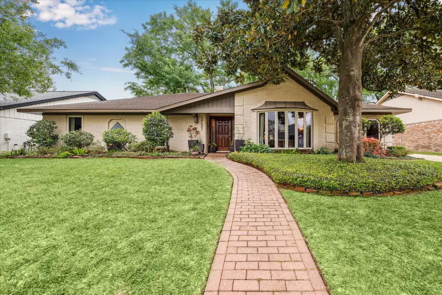 10607 Riverview Drive, Houston, TX 77042 - Image #2
