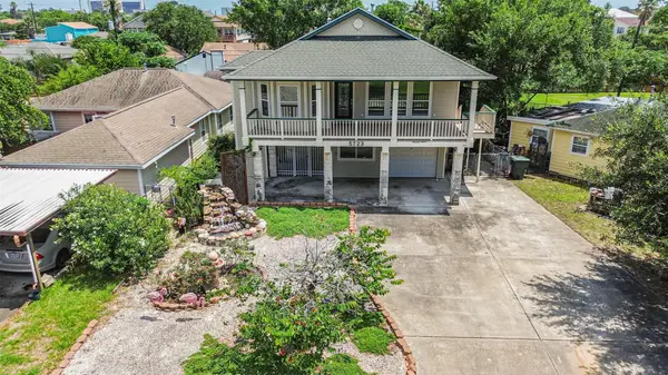 5723 Stewart Avenue, Galveston, TX 77551