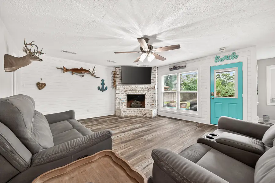 37 Windsor Drive, Conroe, TX 77304 - #3