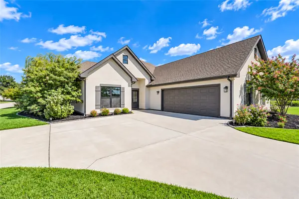 101 Hillsborough Drive W, Montgomery, TX 77356