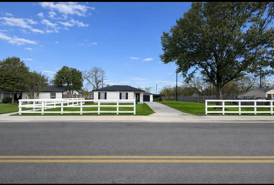 1305 Jackson Avenue, Pasadena, TX 77506 - #2