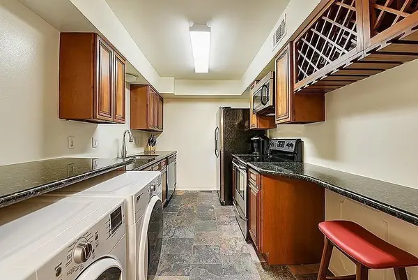 361 N Post Oak Lane #241, Houston, TX 77024