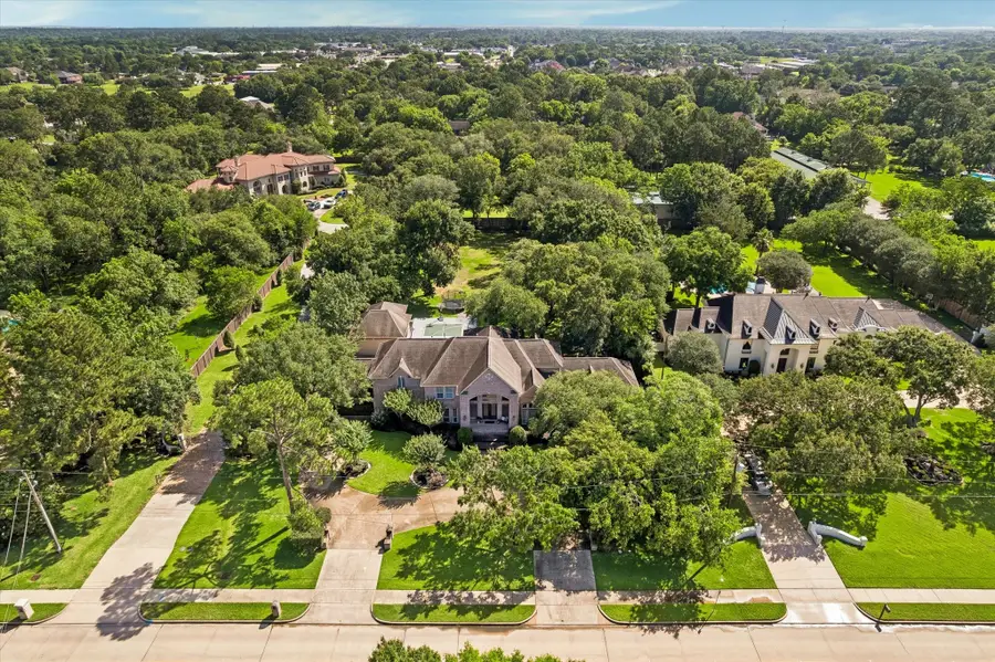 109 Sunset Drive, Friendswood, TX 77546 - #2