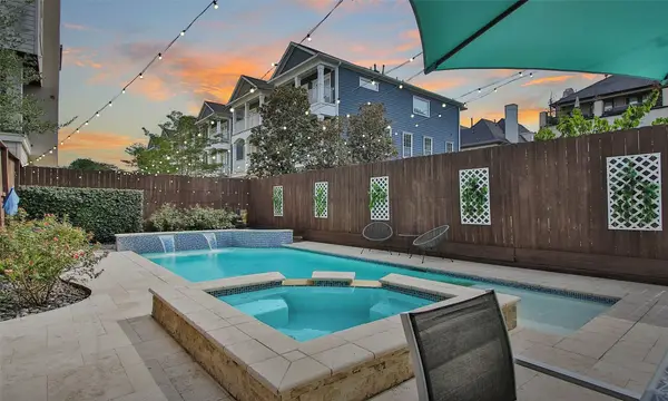 1330 W 25th Street #C, Houston, TX 77008