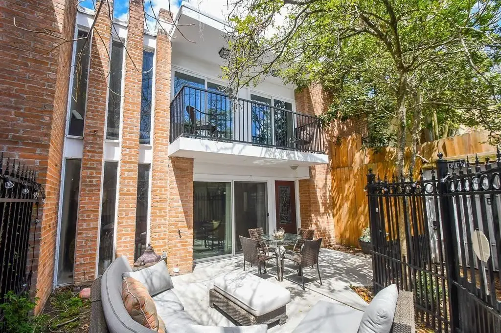 6304 Riverview Way, Houston, TX 77057 - Image #1