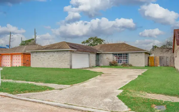 11927 Loveland Pass Drive, Houston, TX 77067