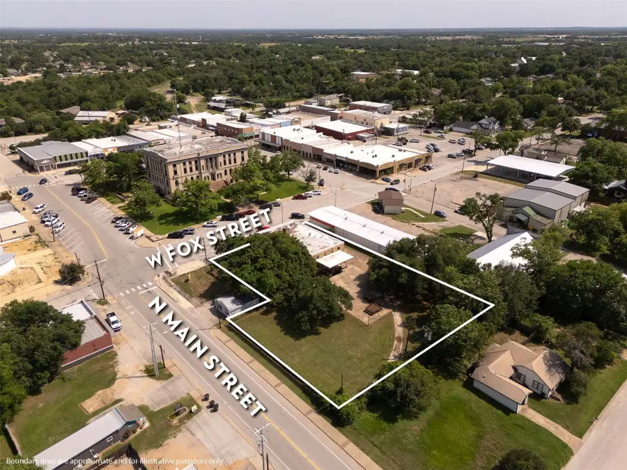 102 W Fox Street, Caldwell, TX 77836 - Image #2