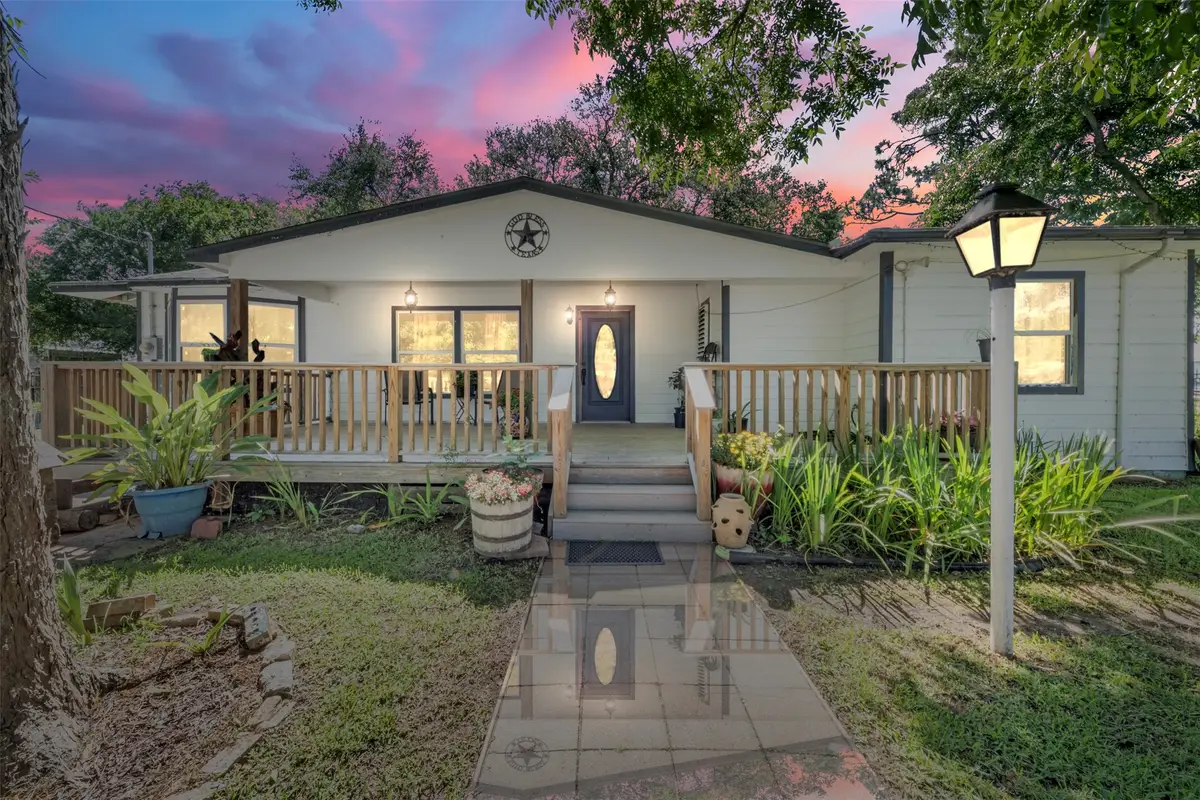 7010 Carter Avenue, Hitchcock, TX 77563 - #1