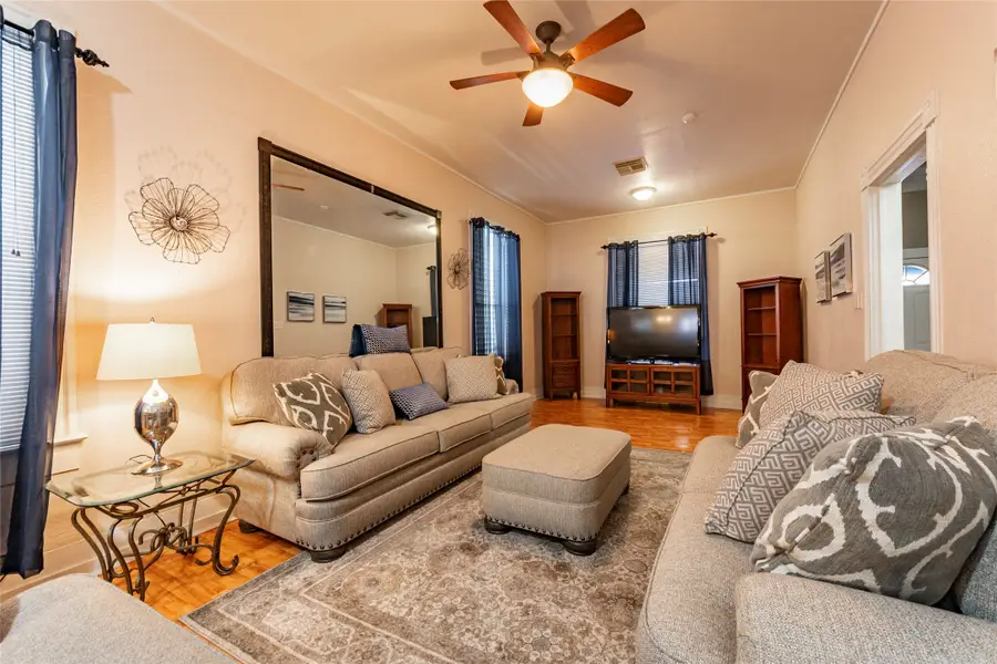 2809 Bernardo De Galvez Avenue, Galveston, TX 77550 - #3