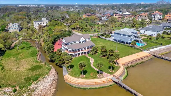 629 Bay Vista Drive, Seabrook, TX 77586