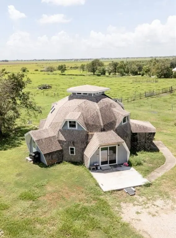 503 Rabbit Run Rd, Victoria, TX 77905