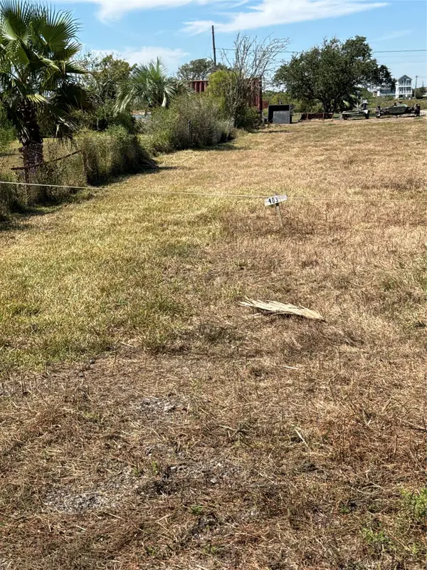 1038 16th Street, San Leon, TX 77539