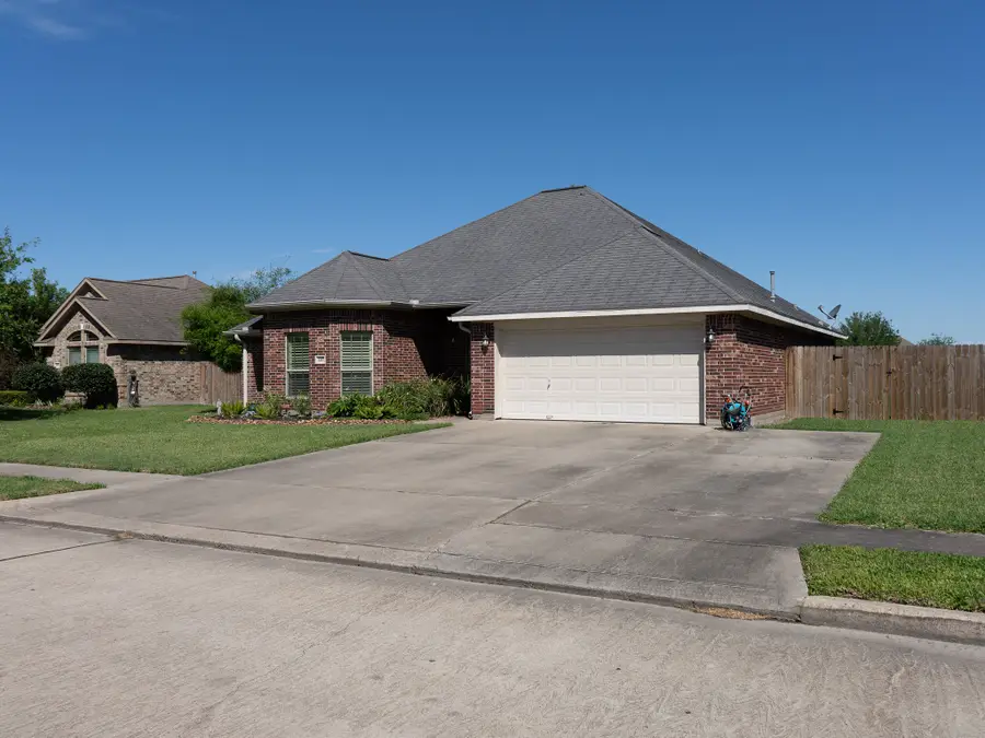 3217 El Camino Street, Bay City, TX 77414 - #3