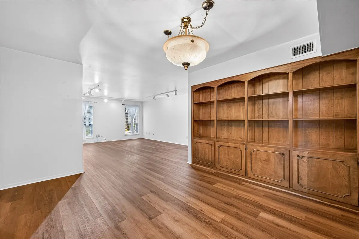 359 N Post Oak Lane #122, Houston, TX 77024 - #1