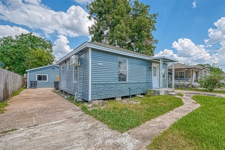 6715 Victoria Street, Houston, TX 77020 - #2