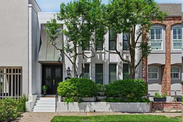 2216 Amberly Court, Houston, TX 77063