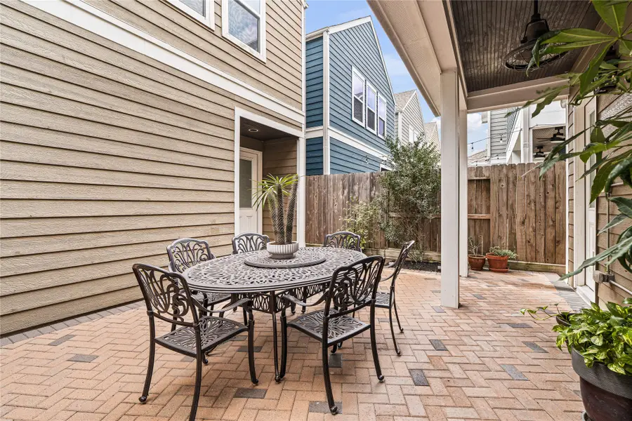 422 W 26th Street, Houston, TX 77008 - #2