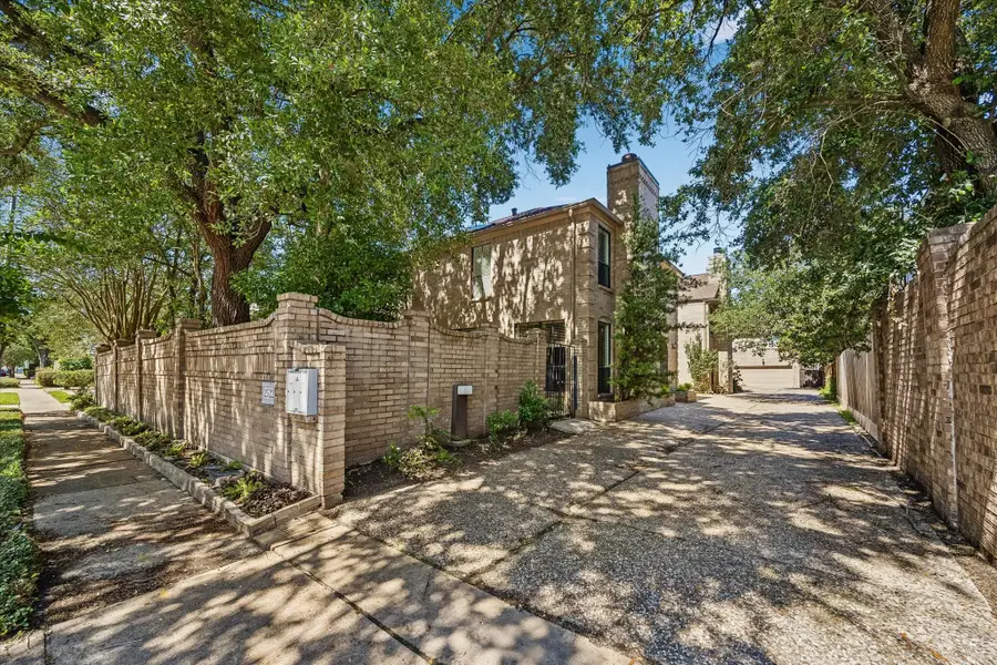 2522 Nantucket Drive #A, Houston, TX 77057 - #2