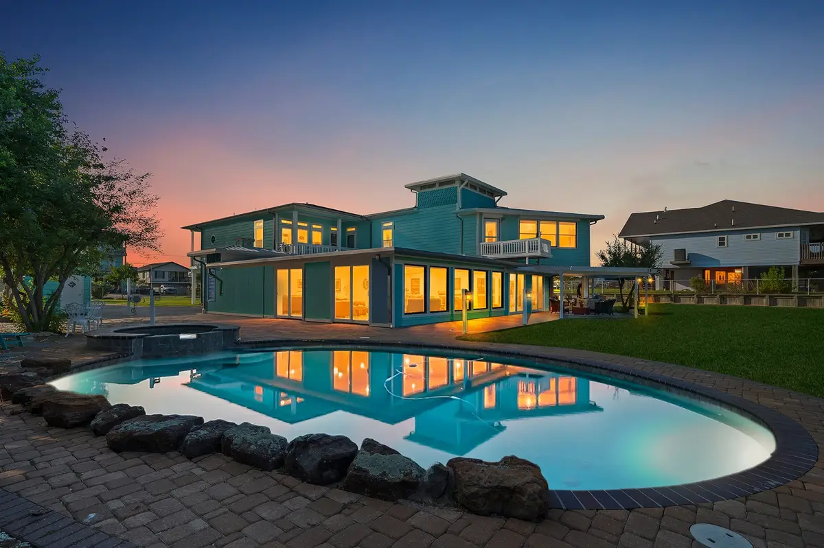 815 5th Street, Dickinson, TX 77539 - #1