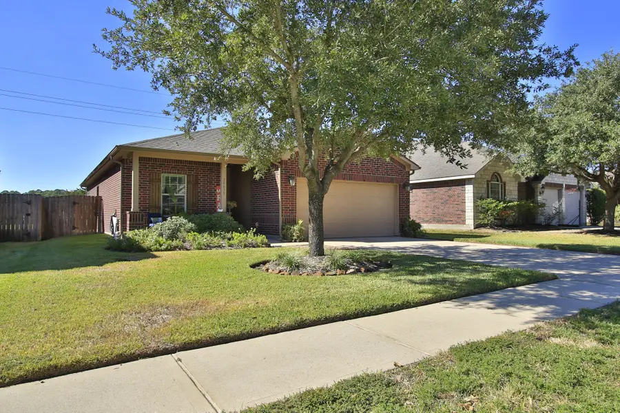 24639 Sandusky Drive, Tomball, TX 77375 - Image #2