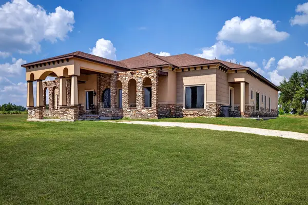 7348 Love Road, Fulshear, TX 77441