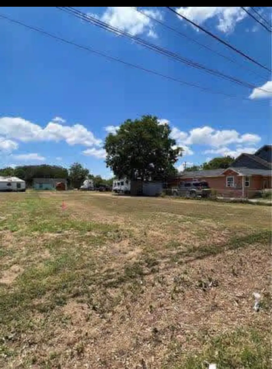 2808 Moore Avenue, Bay City, TX 77414 - #3