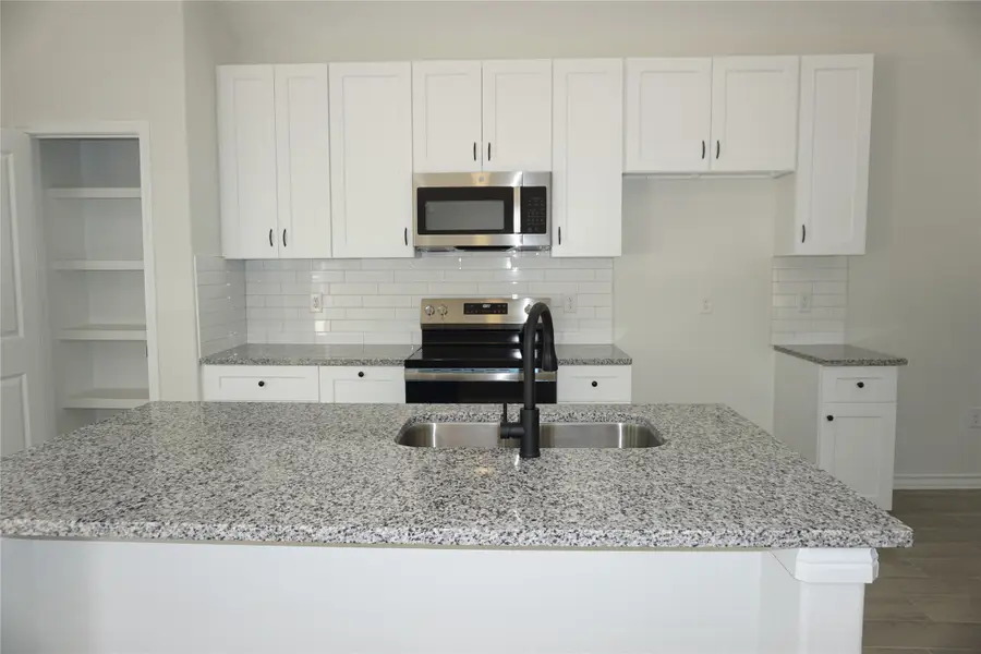 11849 Nelwood Street, Willis, TX 77318 - Image #3