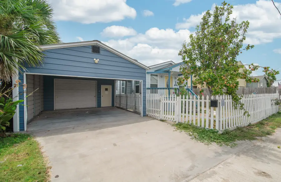 6317 P 1/2, Galveston, TX 77551 - #3