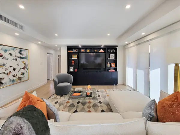 9333 Memorial Drive #320, Houston, TX 77024