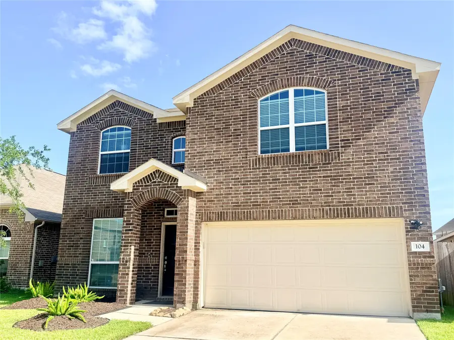 104 Kelly Street, Angleton, TX 77515 - #2