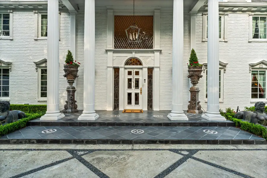 1561 Kirby Drive, Houston, TX 77019 - #2