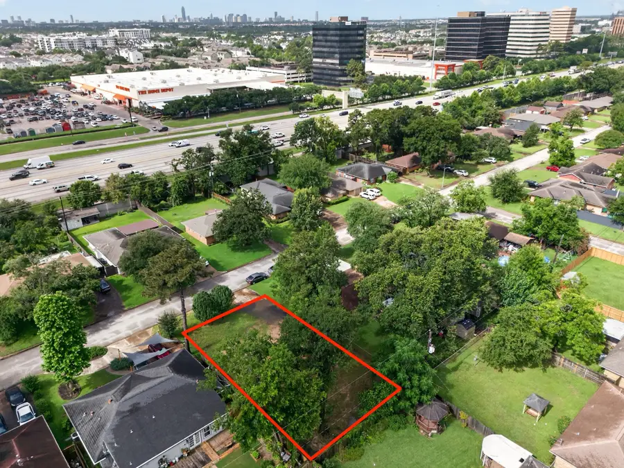 934 W 30th Street, Houston, TX 77018 - #2