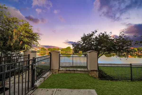 9663 Rockport Hills Drive, Cypress, TX 77433