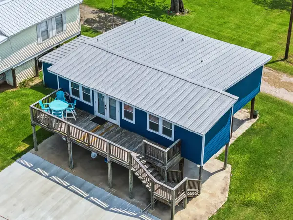 291 Private Road 670, Matagorda, TX 77457