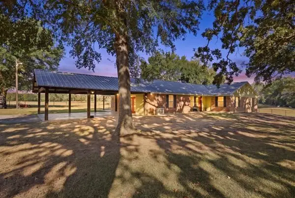 13376 Fm 39 S, Normangee, TX 77871
