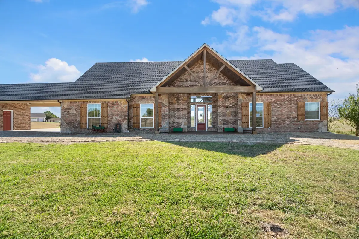 1943 Alsdorf Road, Ennis, TX 75119 - Image #1