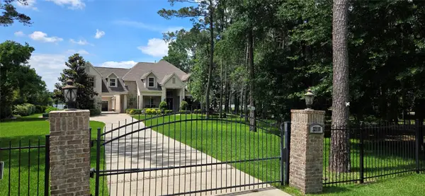32118 Edgewater Drive, Magnolia, TX 77354