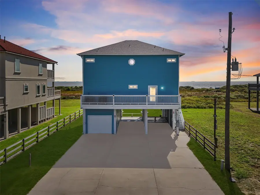 112 Ocean Shore Drive, Crystal Beach, TX 77650 - Image #2