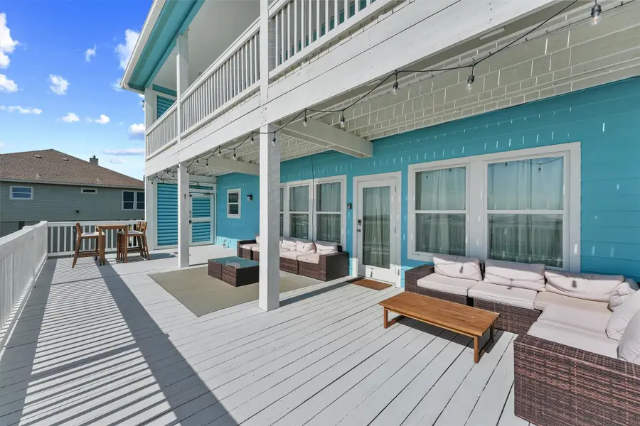 112 Ocean Shore Drive, Crystal Beach, TX 77650 - Image #3