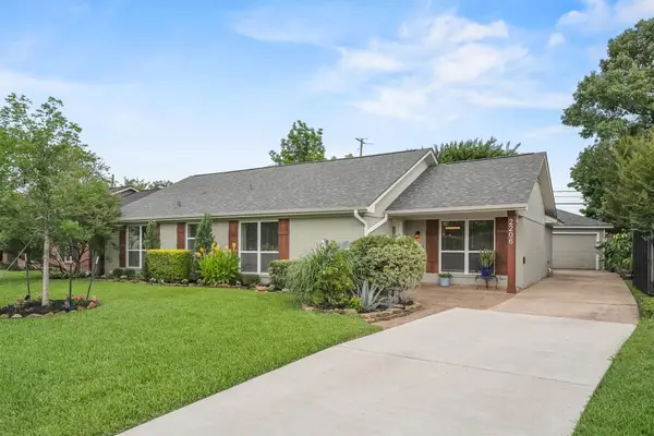 2206 Willowby Drive, Houston, TX 77008