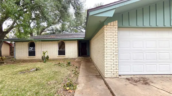 2105 Willow Street, Bay City, TX 77414