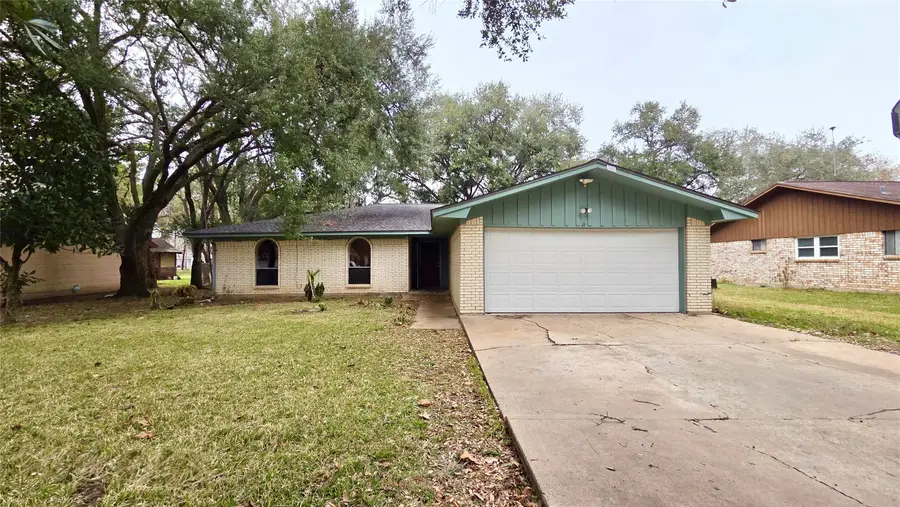 2105 Willow Street, Bay City, TX 77414 - #2