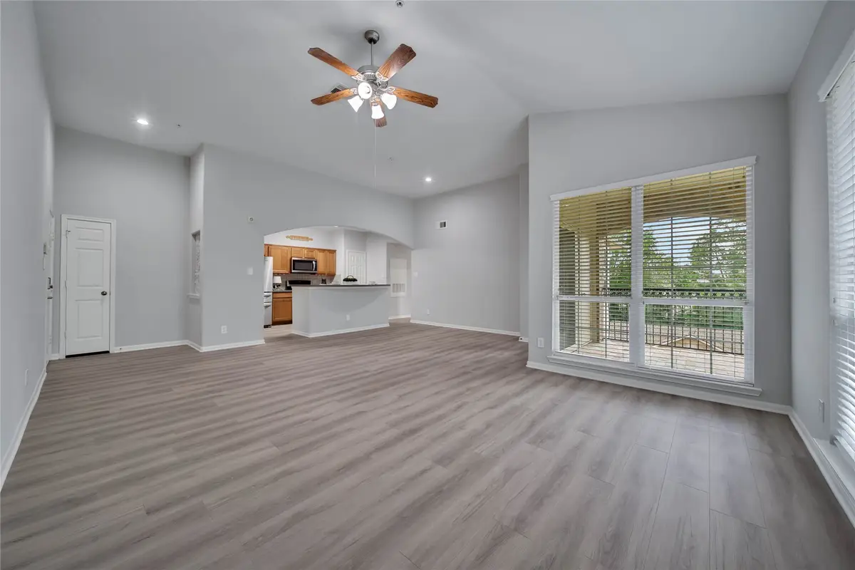 6607 Lake Woodlands Drive #333, The Woodlands, TX 77382 - #1