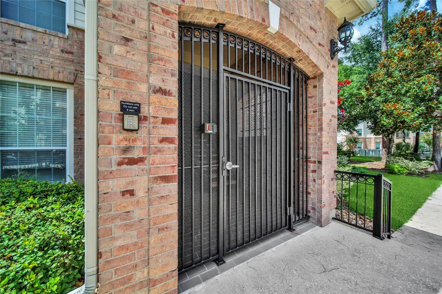 6607 Lake Woodlands Drive #333, The Woodlands, TX 77382 - #3