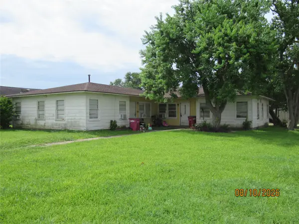 1755-57 Lynn Lane, Freeport, TX 77541