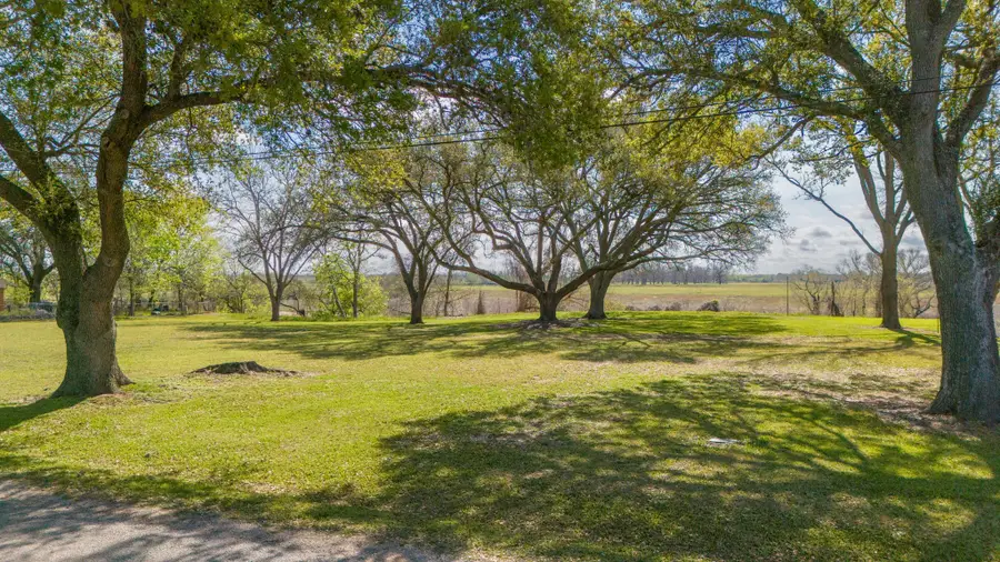 160 Burford Street, Columbus, TX 78934 - #2