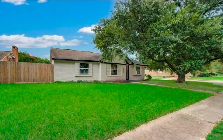2227 Cherry Bend Dr, Houston, TX 77077 - #2